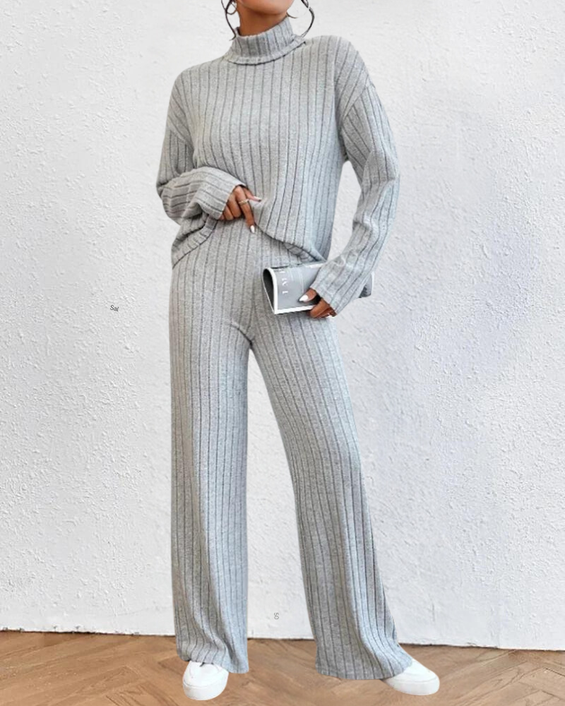 Allie - Knitted Turtleneck Sweater & Pants